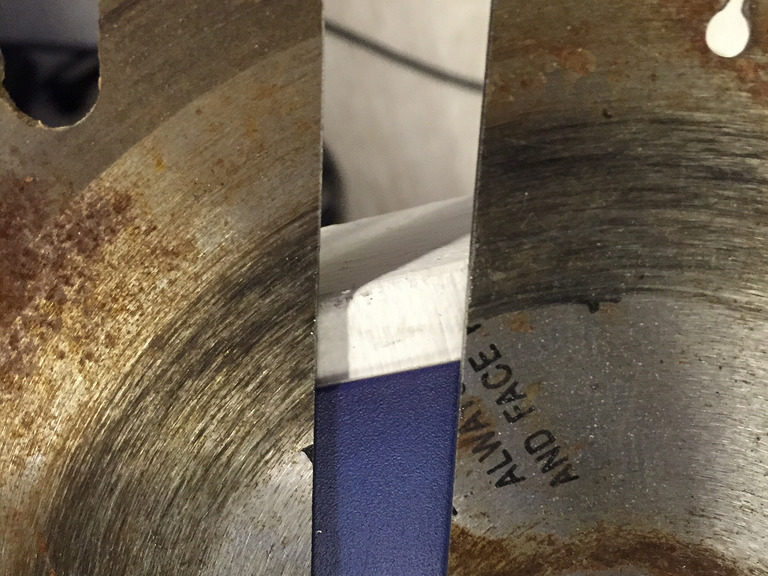 Самодельный отрезной резец из дисковой пилы