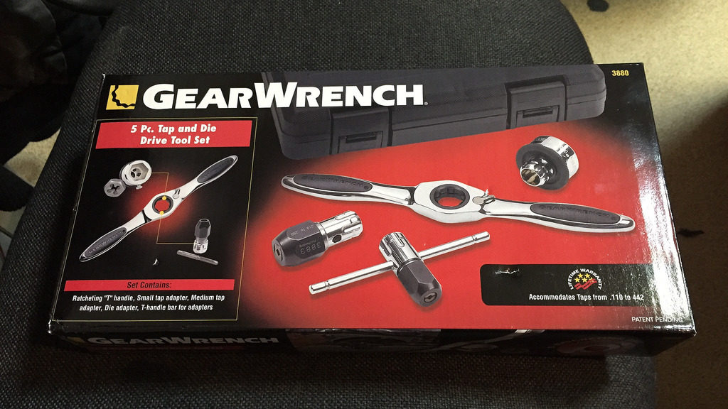 GearWrench 5pcs Tap and Die Ratchet Set